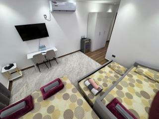 Luxury Private Room near airport - 1
