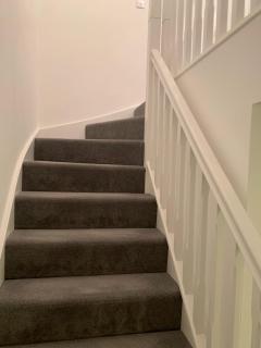 Fabulous 3 bed house close to Lakeside shopping Centre - 8