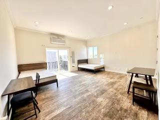 Lovely 3-bedroom house with AC in vibrant Los Angeles Near USC - 0