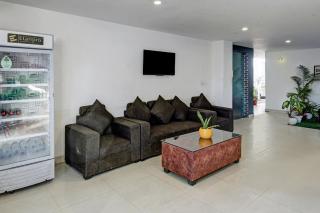 Townhouse Tipsyy Near Bestech Central Square Mall - 2