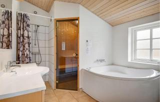 Nice Home In Ulfborg With Sauna - 3