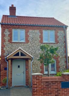 Boutique Burnham Market Cottage - 9