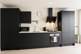 Luxury Birmingham Apartment - Parking - 5