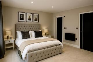 Luxury Birmingham Apartment - Parking - 8
