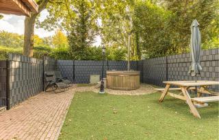 Cozy Home In Erm With Private Swimming Pool, Can Be Inside Or Outside - 4