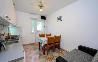 Stunning Apartment In Janjina With House Sea View - 4