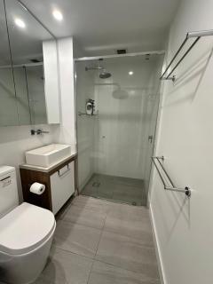 Fortitude Valley Stylish Comfortable Apartment - 1