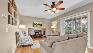 4 BR oasis with hot tube - 0