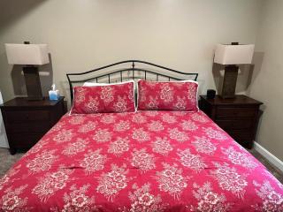 4 BR oasis with hot tube - 7