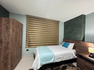 Apartment 5 with Jacuzzi in the center - 3 Bedroom 2 Bath - 5