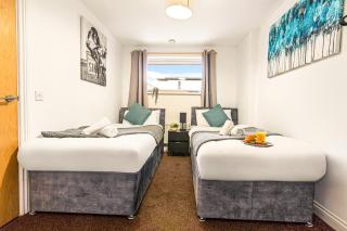 Stylish Leeds City Centre 2BR - Free Parking - 2 Mins to First Direct Arena - 6