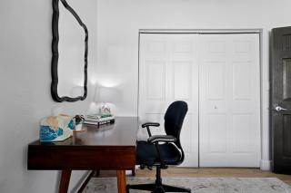 Cozy 2BR Next to Design District & Free Parking - 3