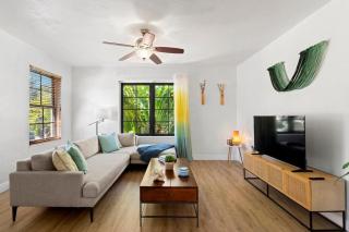 Cozy 2BR Next to Design District & Free Parking - 2