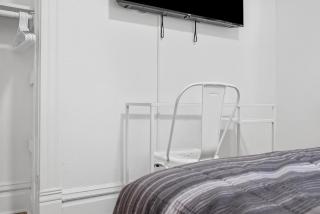 Pittsburgh Shadyside 1D Stylish and Cozy Private Bedroom with Shared Bathroom - 7