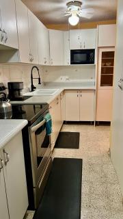 Jacuzzi Hideaway - 4