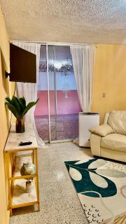 Jacuzzi Hideaway - San Juan - 2