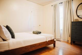 The Downtown Haus Walking Distance to DT KFalls - 8