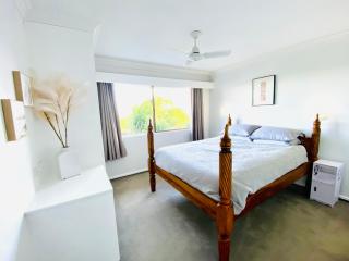 2Br Apartment, Pool, 12 mins to Airport - 3
