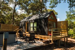 Nordic Couples Cabin W Hot Tub, Sauna, Grill - 5