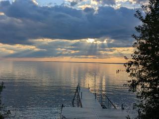 Red Brickhouse Lakefront Cottage - 8
