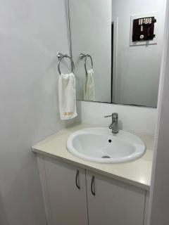 4 Beds Including 1 Sofa Bed in 1 Bedroom plus1 Lounge - 9