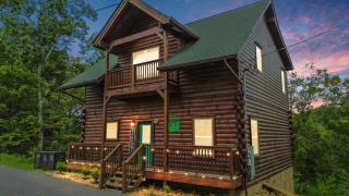 200 Pines- Log Cabin with Fall Views, Hot tub & Indoor Pool - 6