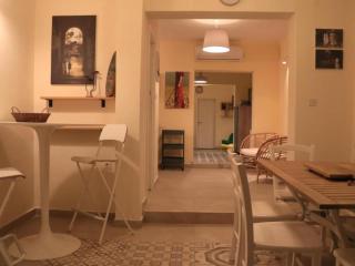 Four Bedroom Holiday Home with Pool - 7