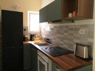 Four Bedroom Holiday Home with Pool - 6