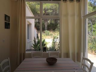 Four Bedroom Holiday Home with Pool - 9