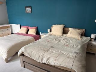 Chambre pour 4 personnes avec SdB privative et jacuzzi - 8