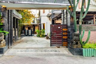 Balinese Home with Pool near Padma Beach, Legian - 2