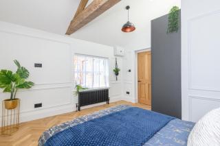 Paradise Boutique Deluxe - Leeds City Center - Steps to Ivy Asia - 3