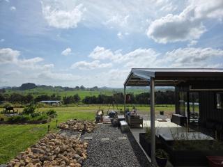 Valley Views Near City & Coast -  - 9