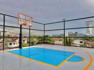 Luxe Bed Free Wi-Fi Netflix Pool Gym Near Airport and Mactan Newtown - 2