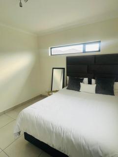 Private Room in a house in Willow - 9