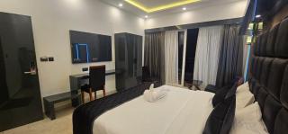 Munnar Family Castle - 1