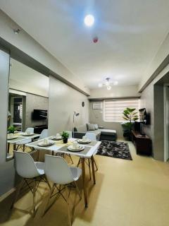 1 Bedroom Unit Avida Towers by PHI Rentals - 1