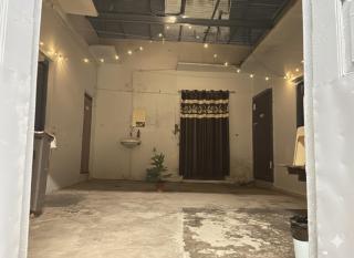 Divine Stay- Facing Krishna Janambhoomi Temple- Family Curated HomeStay - Hotel Like Amenities - 9