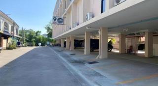 Sattahip 9 Boutique Hotel - 6
