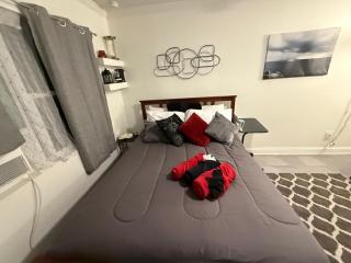 Short Walk to Raymond James Stadium - 7