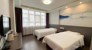 GreenTree Inn HanZhong Railway Station Beiyihuan Road Express Hotel - 1
