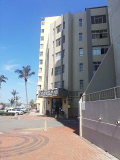 Beachfront Malborough court - 9
