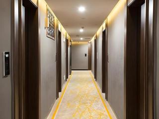 ZMAX Hotel Guangzhou South Dongxiao Nanzhou Metro Station - 2