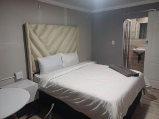Blackwood Guesthouse - 4