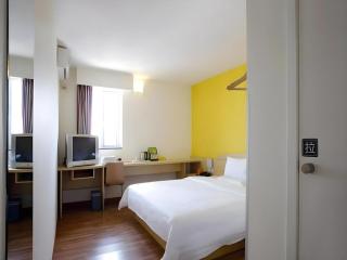 7 Days Inn Luzhou Commercial Pedestrian Street Center - 2