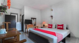 OYO 654 Samanmit Inn Hotel - 4