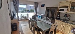 Le Nova blue les pieds dans l'eau la vue sur l'horizon - 0