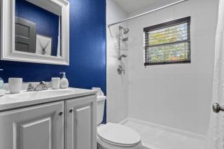 4BR 3BA Historic Home 5 min to Downtown Dallas Conv Ctr Fair Park Deep Ellum Baylor AA Ctr in Cedars - 5