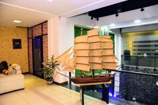 cockpit tower at colombo airport - 0