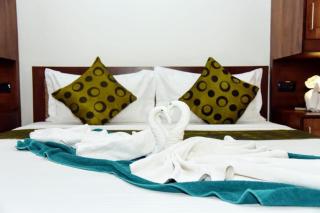 cockpit tower at colombo airport - 5